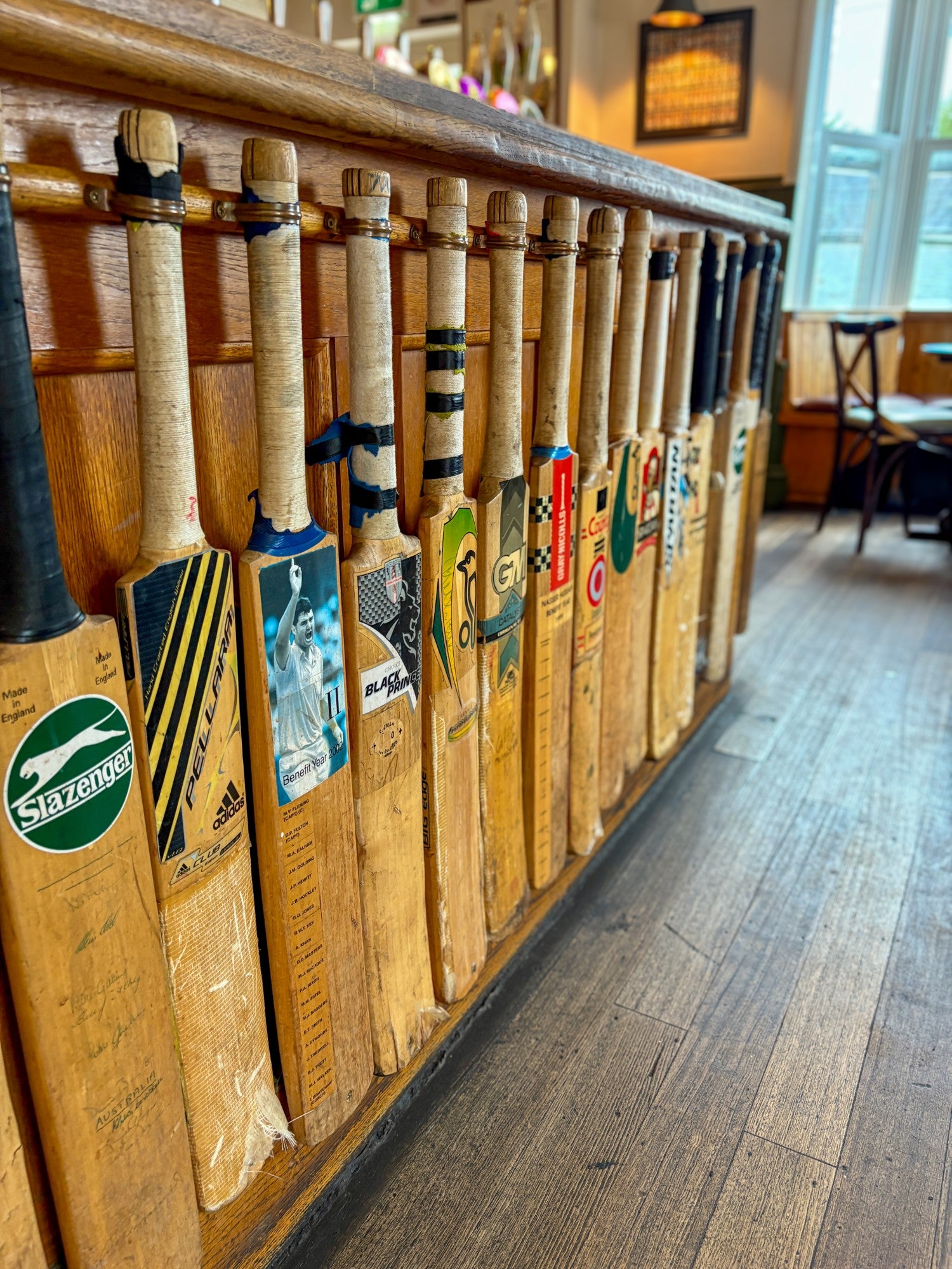 Quality Professional Hand Picked Cricket Bats | BB International Cricket Bats