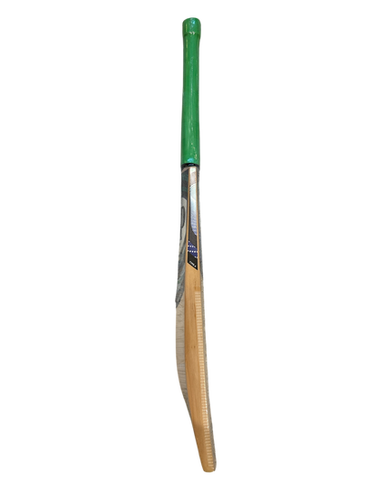 D&amp;P Vector 900 Cricket Bat | Quality Professional Hand Picked Cricket Bats | BB International Cricket Bats