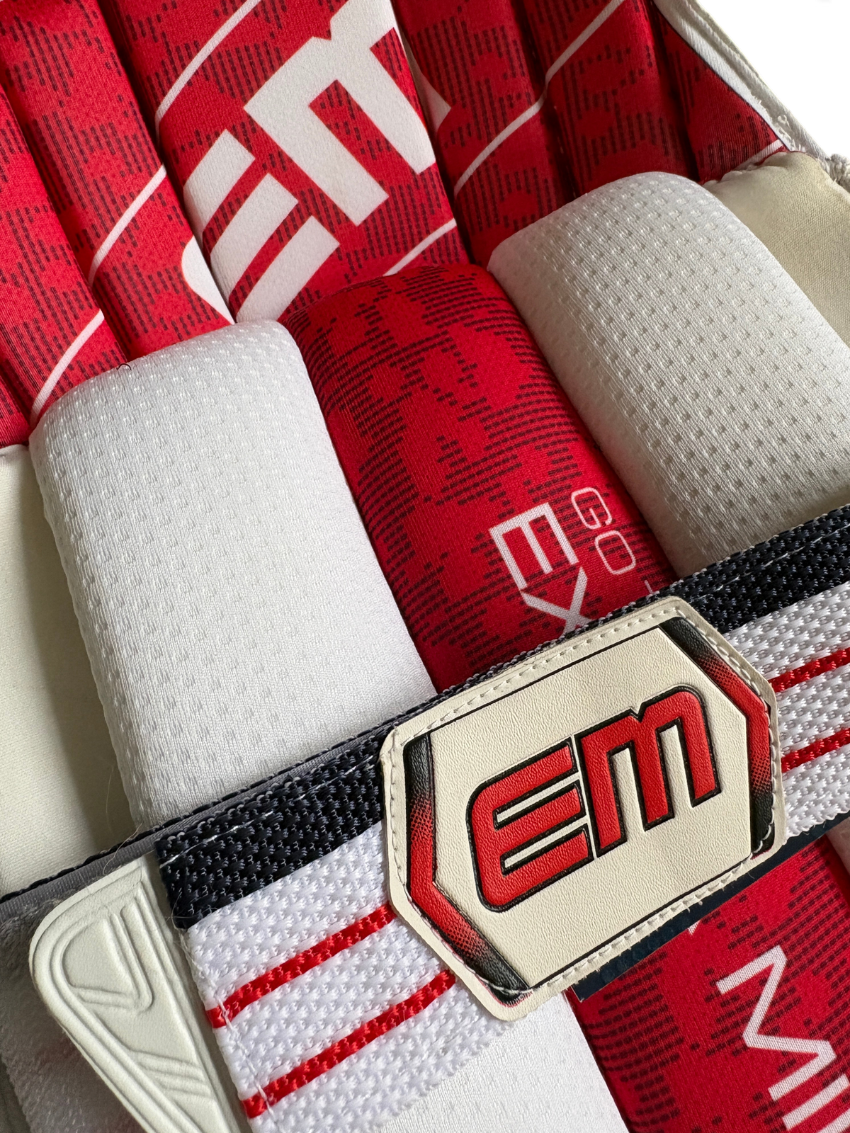 EM - Pro Player Edition Wicket Keeping Pads