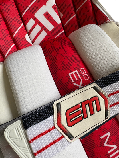 EM - Pro Player Edition Wicket Keeping Pads