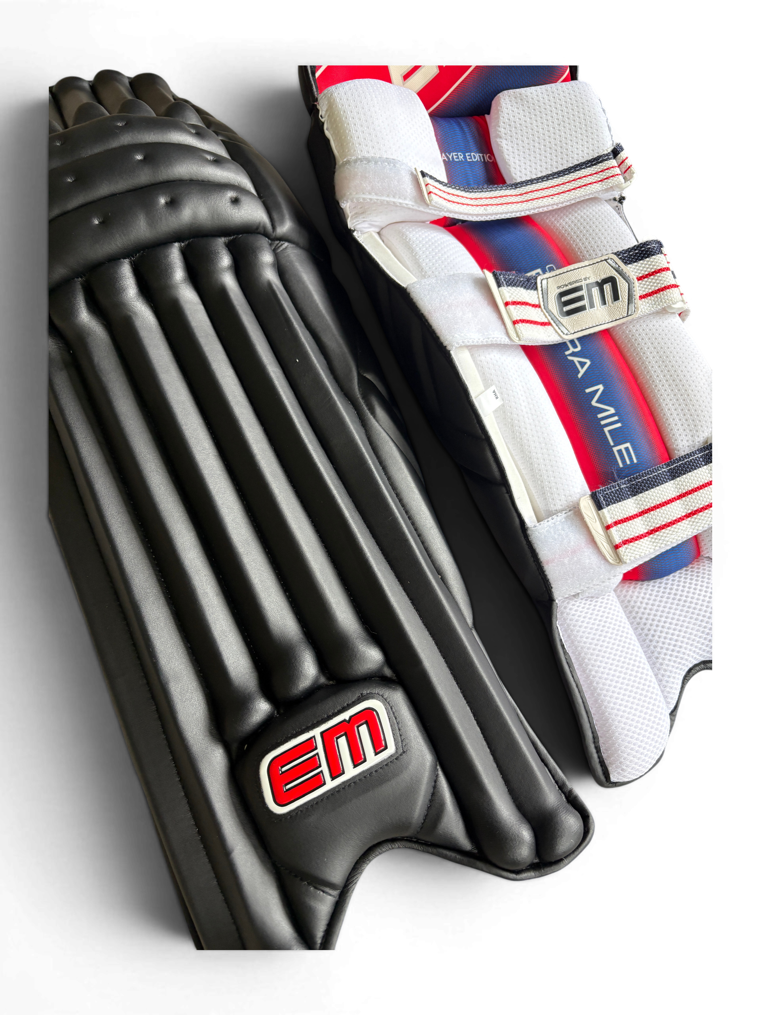 EM - Pro Players Edition Batting Pads - Black