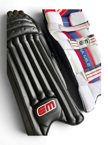 EM - Pro Players Edition Batting Pads - Black