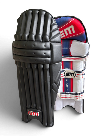 EM - Pro Players Edition Batting Pads - Black